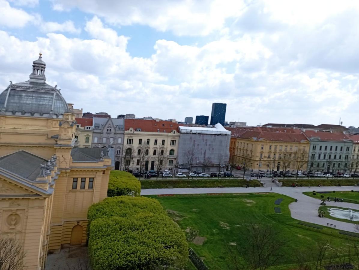 Music Apartment Benedikta Zagreb Buitenkant foto